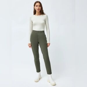 Aritzia weekender cropped pant